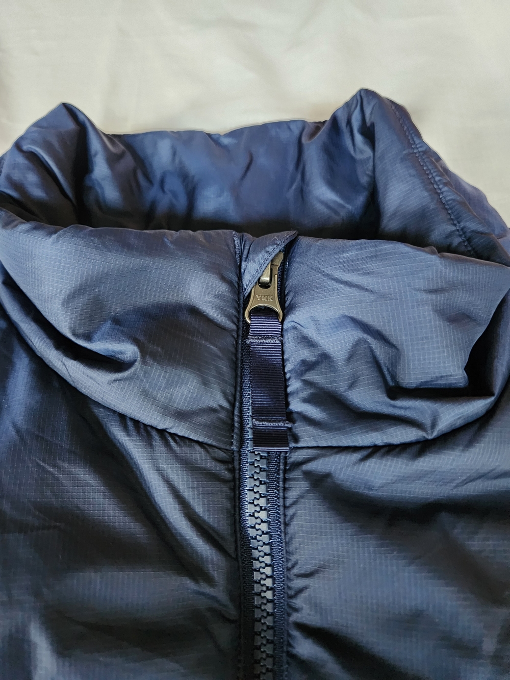 The North Face Women's Navy Packable Puffer Vest (Flare Vest) - Picture 9 of 12